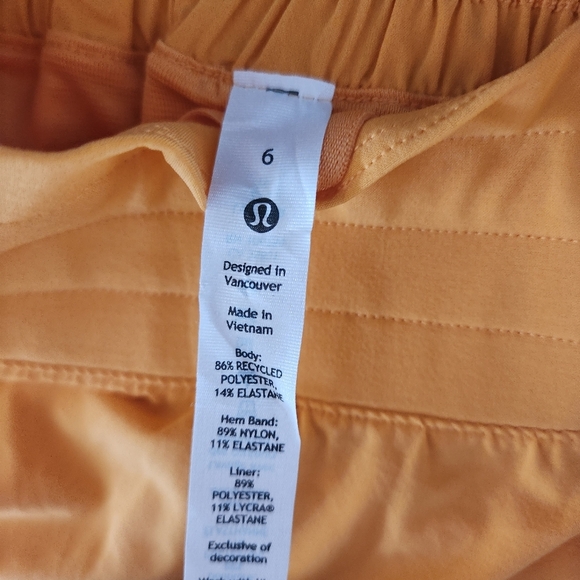 Lululemon Hotty Hot Short - Picture 12 of 14